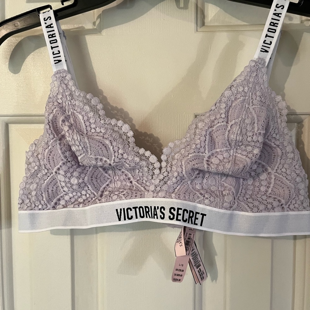 Victoria’s Secret lacy bralette NWT pretty lavender color size Large